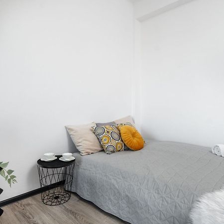 Апартаменты Rose Corner Rozana Mokotow Варшава Экстерьер фото